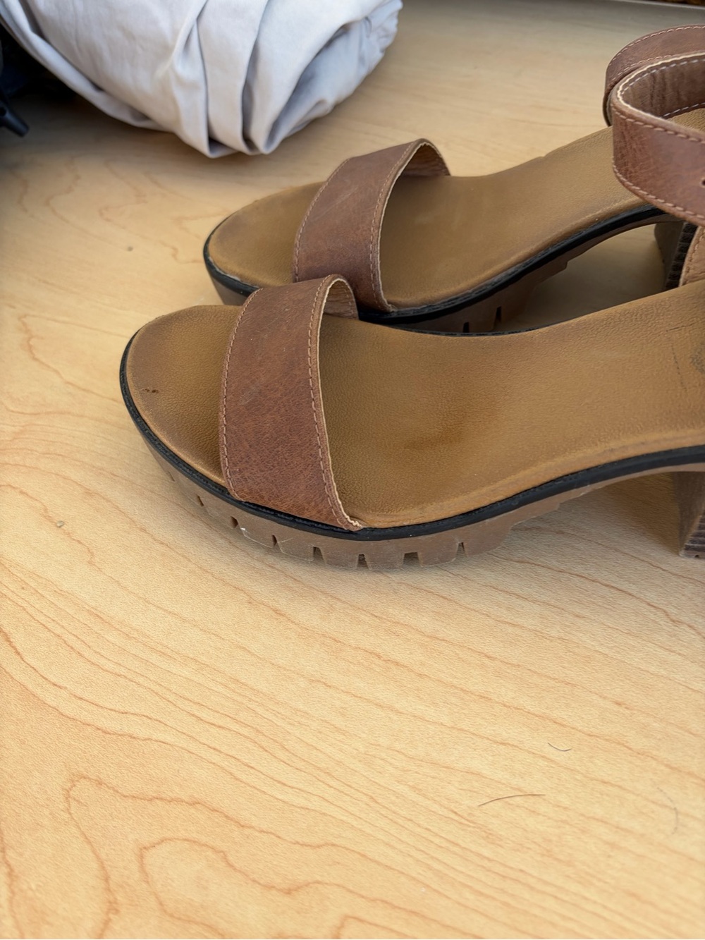 Pop Women’s Brown Ankle-Strap Sandals Women’s Size 7.5 - Picture 8 of 16